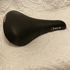 Celite Velo Black Synthetic Leather Retro-Look Rivet Bicycle Saddle Seat