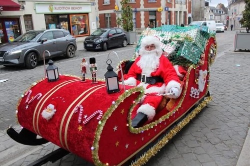 Traineau pere noel - pere,