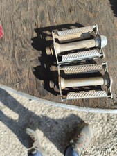 Pédales De Velo Ancienne Dame