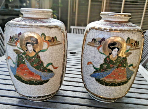 Deux anciens grands vases - ,