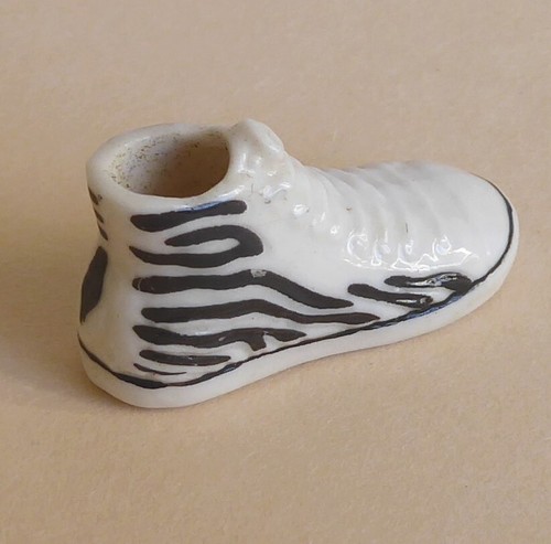 Fève les baskets - fève, 2013