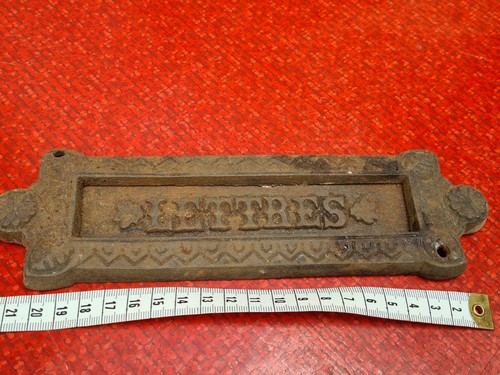 Ancienne entrée boite à - boite,