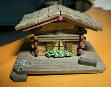 BOITE MINIATURE CHALET EN BOIS / DECORATION / SOUVENIR DU MONT VEYRIER