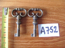 LOT A752 DE 2 CLÉ CLÉS CLEFS