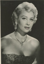 Chevert, Martine Carol