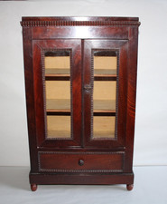 Ancien meuble de maîtrise, armoire en acajou vitrée, Napoléon III, poupée, h. 54
