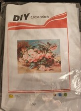 7 kits complets de canevas points de croix NEUFS