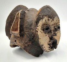 Masque Jenus tribal africain