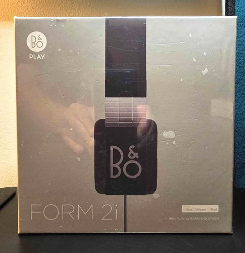 Play form on ear - b&o,