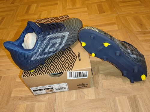 Chaussures football neuves - de,