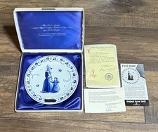 Royal Delft Volendam 1971 Mother's Day plate. Limited Edition First Issue