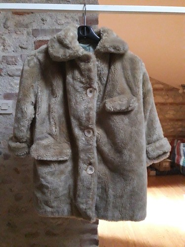 Ancien manteau fausse fourrure