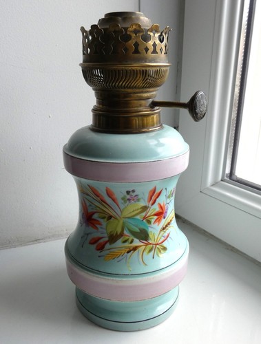 Ancien pied réservoir lampe