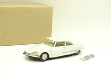 CCC SB 1/43 - Citroen DS 21 Chapron Coach Le Léman Blanche 1972