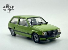 IXO OPEL CORSA 1982 1:43