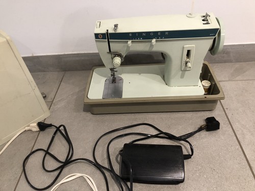 Vintage singer machine - singer,