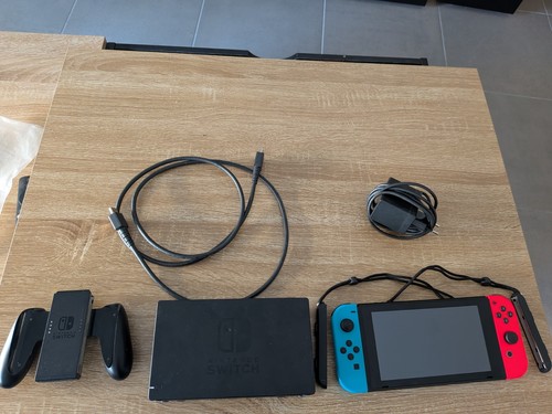 Nintendo switch console - 32,
