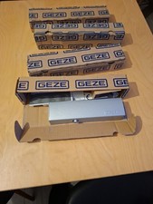 2 Fermes Portes Geze TS 3000 V