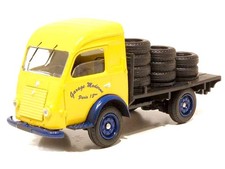 Renault Goélette plateau Pneu