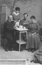 PORT DE GOAT: tea scene - very good condition