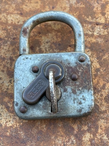 Cadenas abus allemand ancien - cadenas,