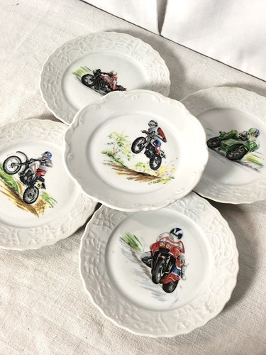 Lot assiettes a - 5,