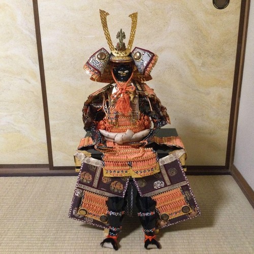 Ancienne poupée samouraï