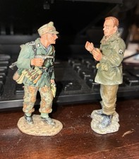 KING AND COUNTRY WW2 WS GERMAN SOLDIER AND U.S. POW