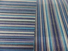 Tissu toile de store extérieur fine rayure ton de bleu 4 saisons en téflon 1.60m