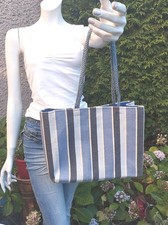 sac à mains bleu à rayures anses tressées couleur jean