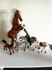 5 petits chevaux vintages en