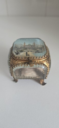 Ancien petit coffret - , à