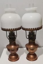 Paire Lampes Petrole Anciennes