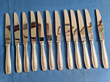 12 COUTEAUX DE TABLE METAL