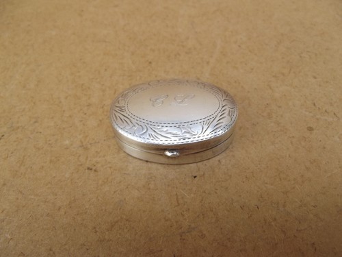 Ancienne boite pilules - ancienne, en