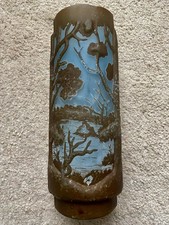 IMPORTANT VASE EN PÂTE DE VERRE SIGNÉ GALLÉ TIP