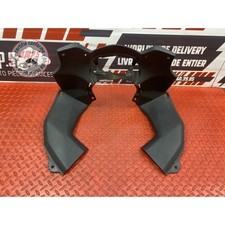 Cache plastique entourage de