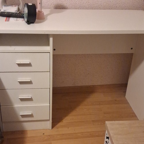 Bureau ordinateur blanc - bureau,