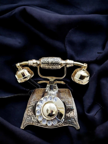 Ancien téléphone laiton - téléphone, en