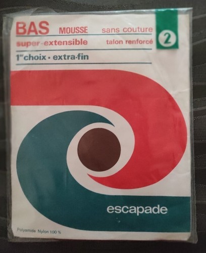 Bas nylon sans - , couture