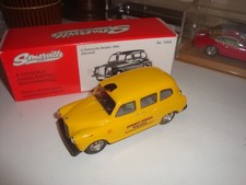 SOMERVILLE- 100A - AUSTIN FX4 Taxi "Cab"  "Ipitsgot Wheels Galleria"  jaune