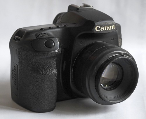 Canon eos 50mm f - d, f/1.8