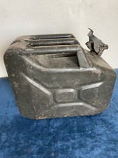 Jerrican militaire kaki vintage 