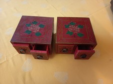 Identiques 2 boites à tiroirs coffrets à bijoux en bois peint  Chine ? Orient ?