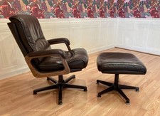 FAUTEUIL ET SON OTTOMAN