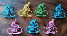 Vintage: lot de 7 petites figurines coureurs cyclistes en plastique     CA07