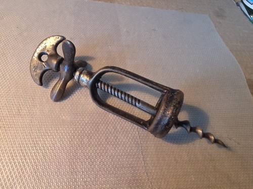 Tire bouchon style - bouchon, perille