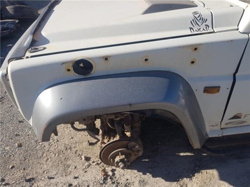 Aile gauche daihatsu - aile,