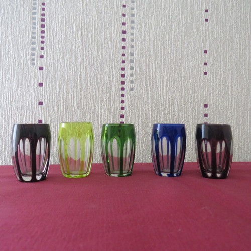 Verres liqueur de couleur - verres,