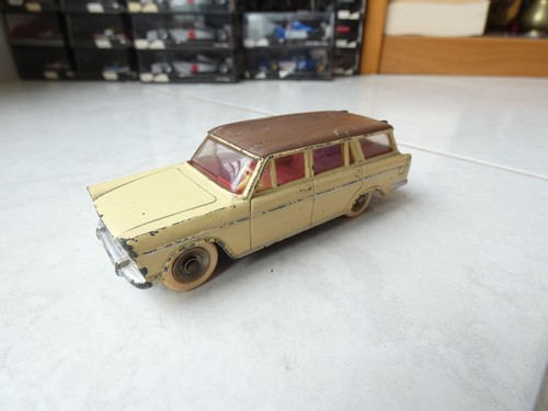 Fiat 1800 familiale 548 - 548, jaune
